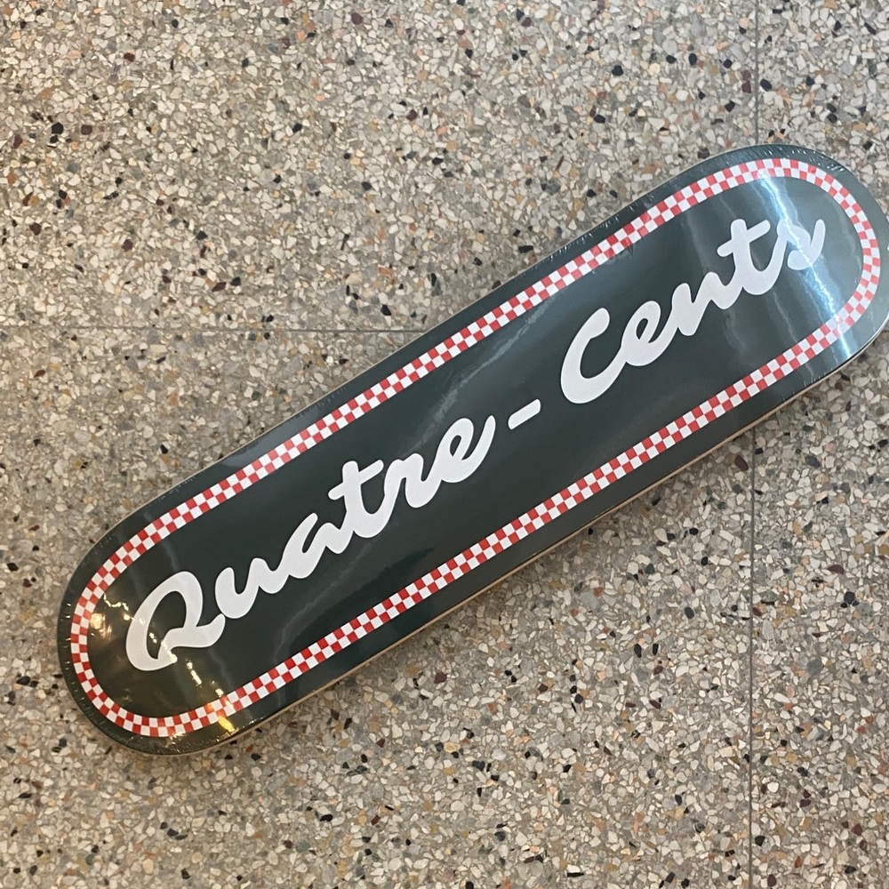 Quatre-Cents Skateboard Deck